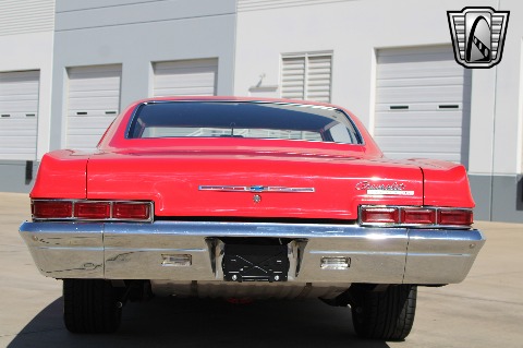 1966 Chevrolet Impala image 13