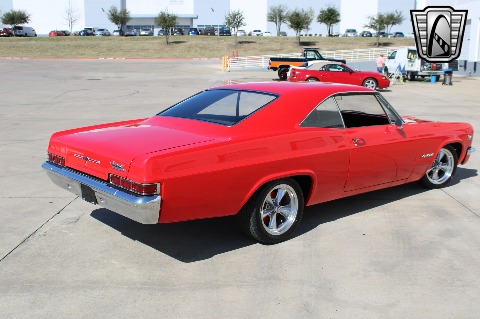 1966 Chevrolet Impala image 14