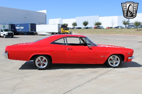 1966 Chevrolet Impala image 17