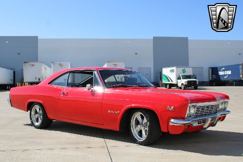 1966 Chevrolet Impala image 21