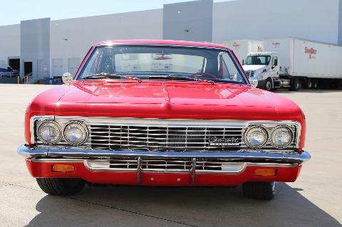 1966 Chevrolet Impala image 24
