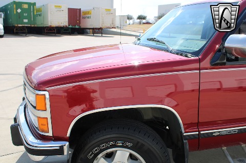 1992 Chevrolet K1500 image 29