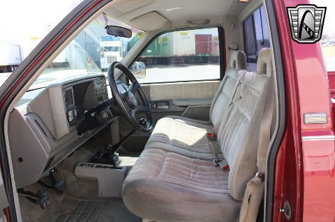 1992 Chevrolet K1500 image 55