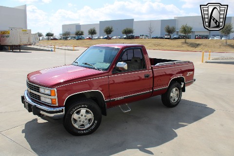 1992 Chevrolet K1500 image 4