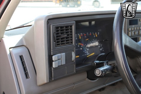 1992 Chevrolet K1500 image 57