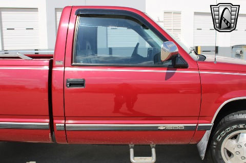 1992 Chevrolet K1500 image 34