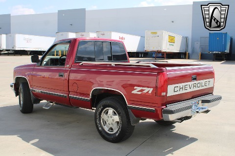 1992 Chevrolet K1500 image 11