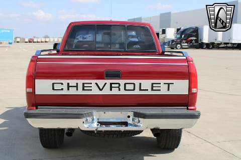 1992 Chevrolet K1500 image 14