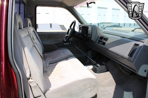1992 Chevrolet K1500 image 68
