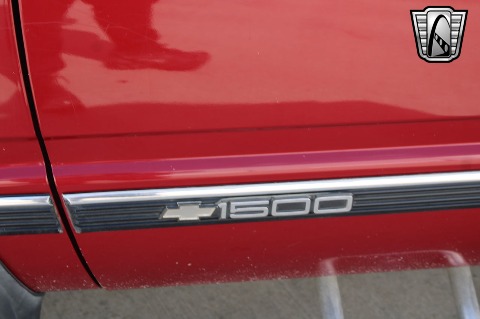 1992 Chevrolet K1500 image 46