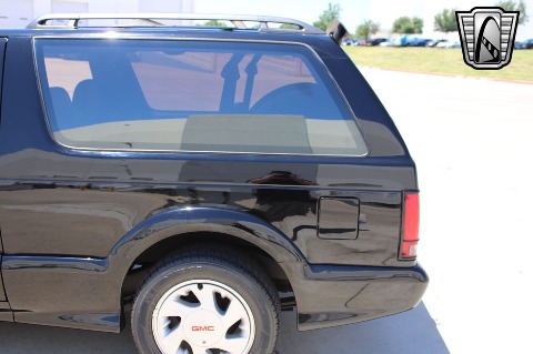 1993 GMC Typhoon image 30