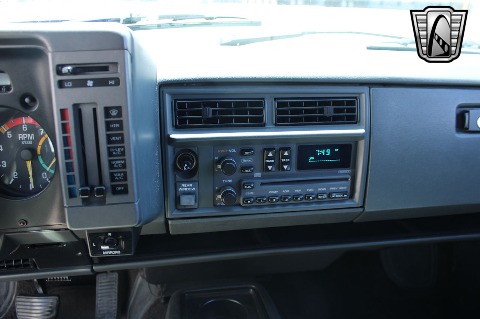 1993 GMC Typhoon image 59