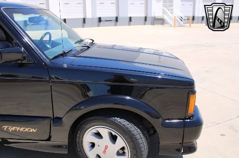 1993 GMC Typhoon image 34