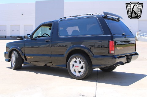 1993 GMC Typhoon image 11
