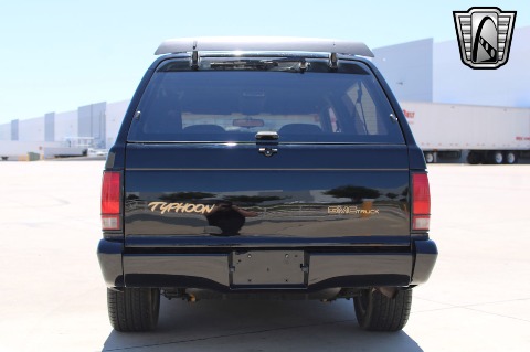 1993 GMC Typhoon image 14