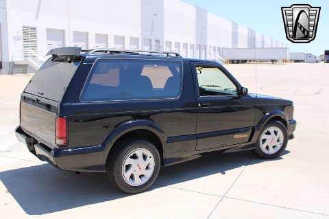 1993 GMC Typhoon image 16