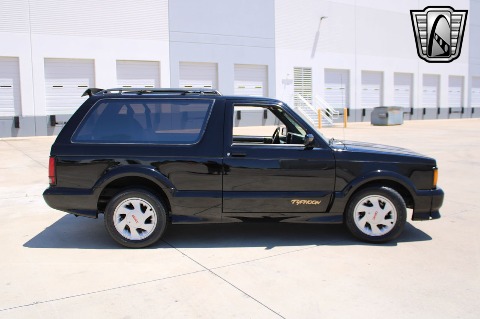 1993 GMC Typhoon image 19