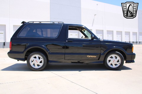 1993 GMC Typhoon image 20