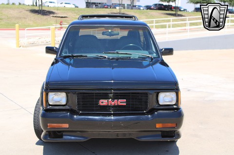 1993 GMC Typhoon image 25