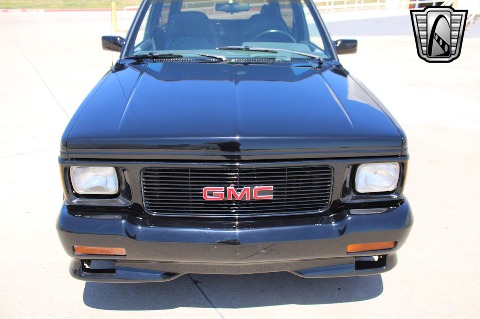 1993 GMC Typhoon image 27