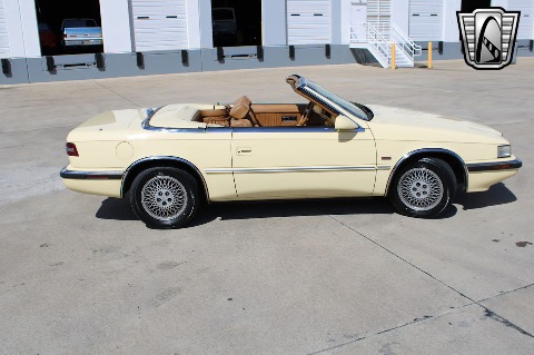 1989 Chrysler TC image 18