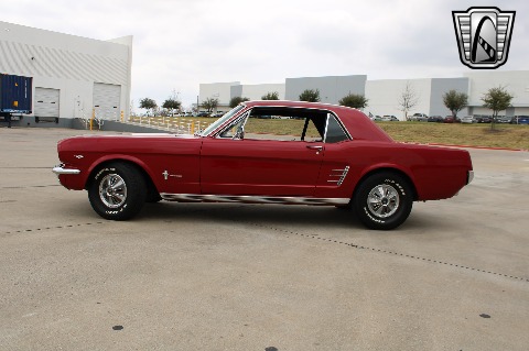 1966 Ford Mustang image 8