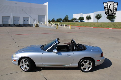 2000 Mazda Miata image 6