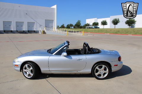 2000 Mazda Miata image 7