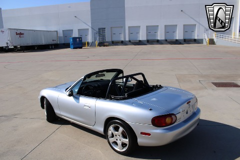 2000 Mazda Miata image 9