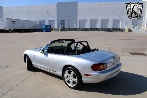 2000 Mazda Miata image 10