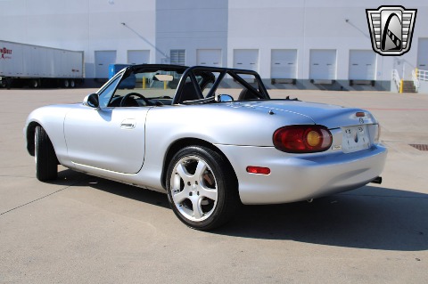 2000 Mazda Miata image 11