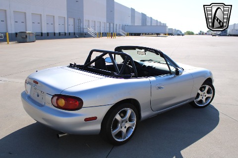 2000 Mazda Miata image 16