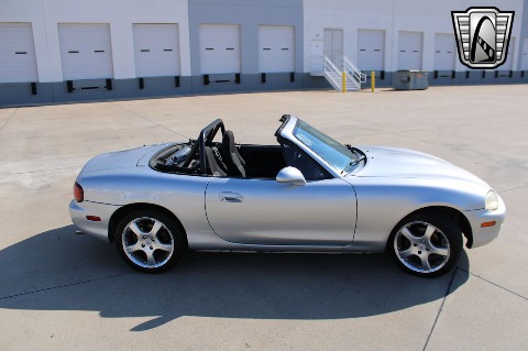 2000 Mazda Miata image 18
