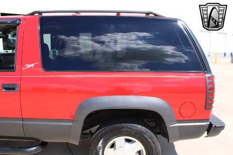 1998 Chevrolet Tahoe image 30