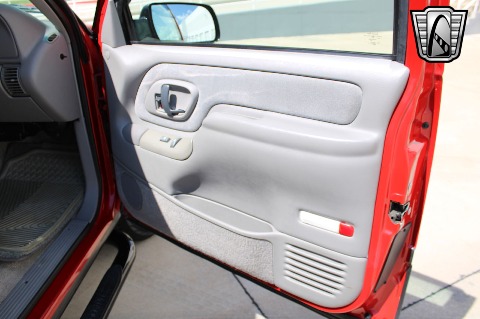 1998 Chevrolet Tahoe image 58