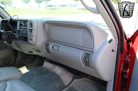 1998 Chevrolet Tahoe image 60