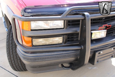 1998 Chevrolet Tahoe image 35