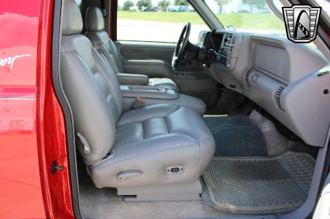 1998 Chevrolet Tahoe image 62