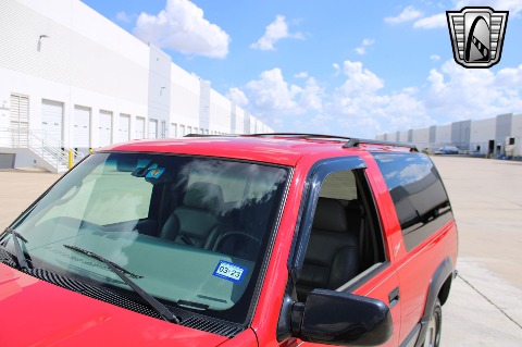 1998 Chevrolet Tahoe image 37