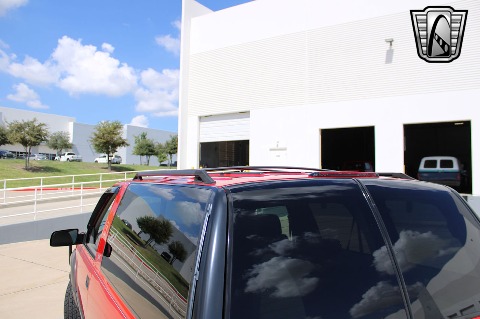 1998 Chevrolet Tahoe image 40