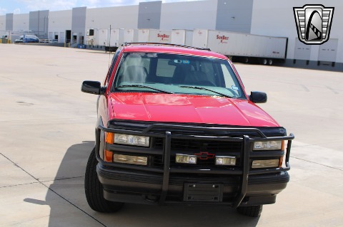 1998 Chevrolet Tahoe image 24
