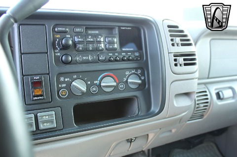 1998 Chevrolet Tahoe image 50