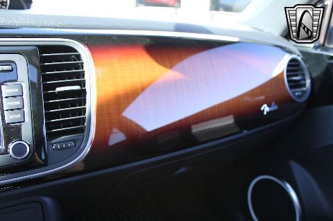 2013 Volkswagen Beetle image 56