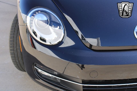 2013 Volkswagen Beetle image 35