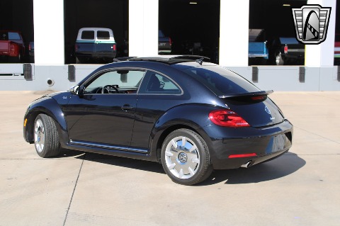 2013 Volkswagen Beetle image 10