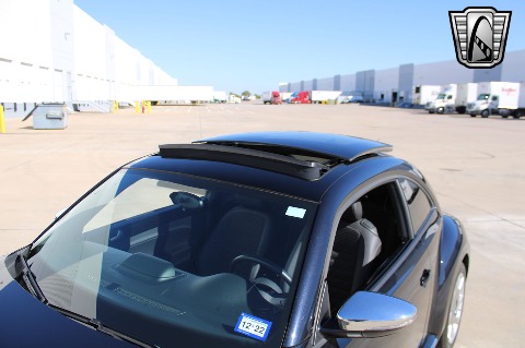 2013 Volkswagen Beetle image 37