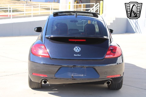 2013 Volkswagen Beetle image 13