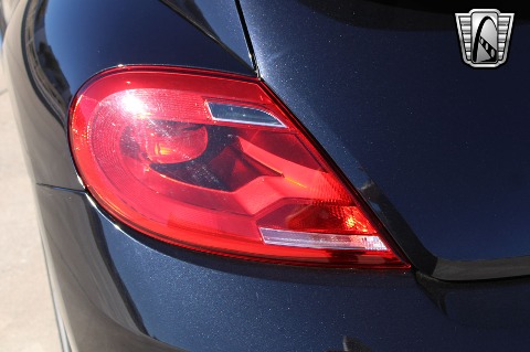2013 Volkswagen Beetle image 39
