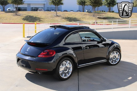 2013 Volkswagen Beetle image 15