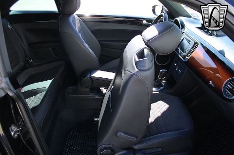 2013 Volkswagen Beetle image 68